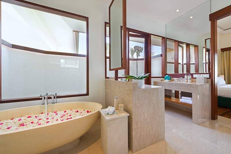 Rent villa Constance, Indonesia, Bali, Uluvatu | Villacarte