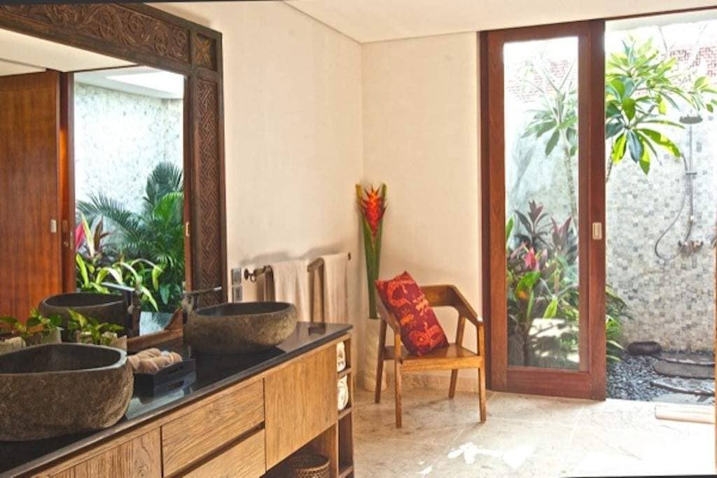 Rent villa Rosalind, Indonesia, Bali, Djimbaran | Villacarte