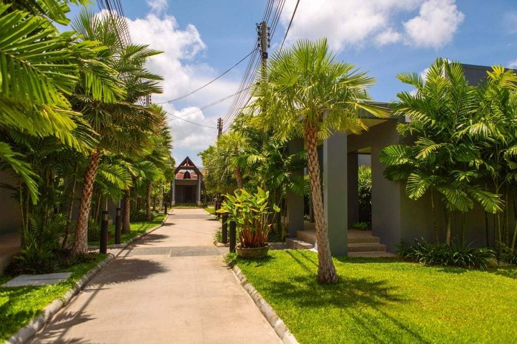 Rent villa Amiria, Thailand, Phuket, Nai Harn | Villacarte