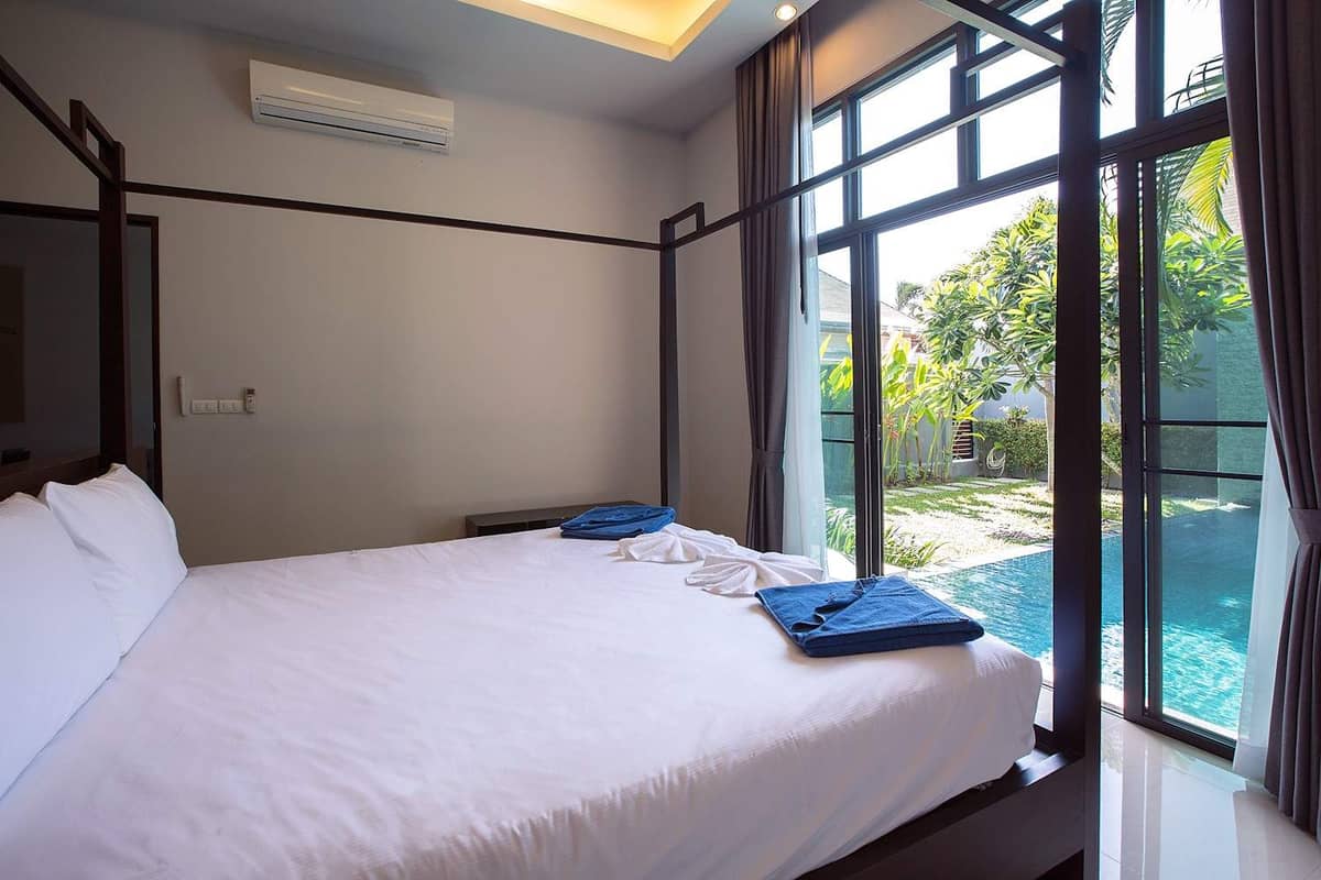Rent villa IORAMA, Thailand, Phuket, Nai Harn | Villacarte