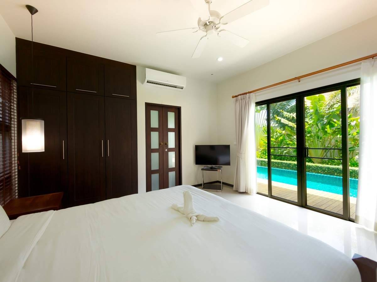 Rent villa Kaheru, Thailand, Phuket, Nai Harn | Villacarte