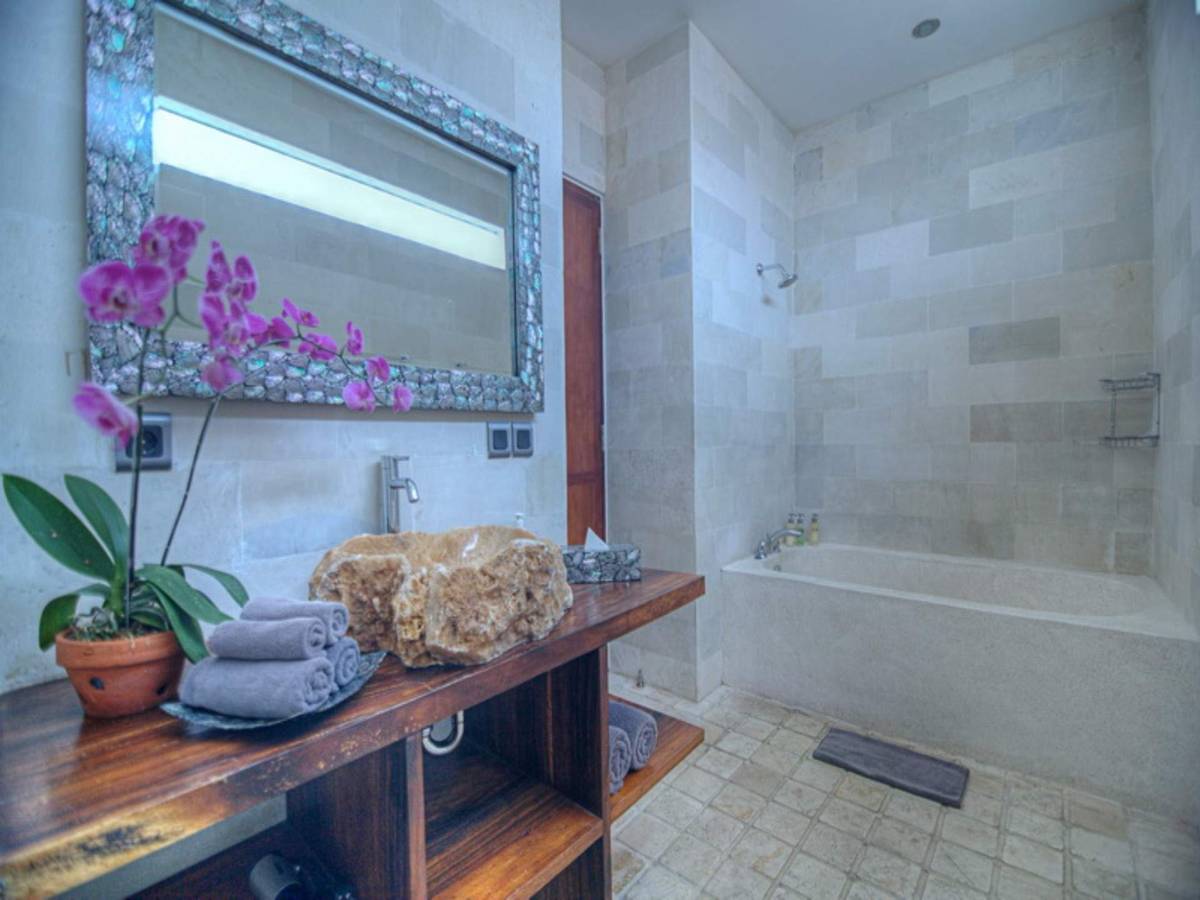 Rent villa Augusta, Indonesia, Bali, Seminjak | Villacarte