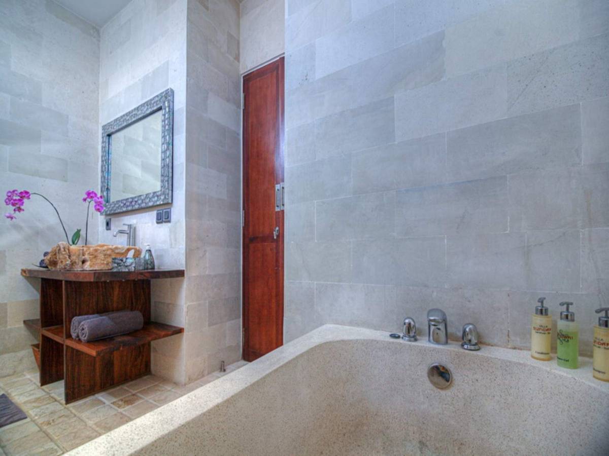 Rent villa Augusta, Indonesia, Bali, Seminjak | Villacarte