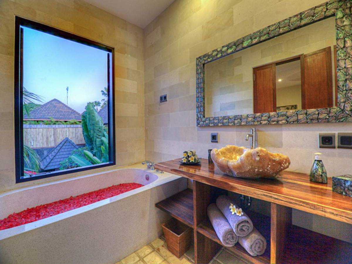 Rent villa Augusta, Indonesia, Bali, Seminjak | Villacarte