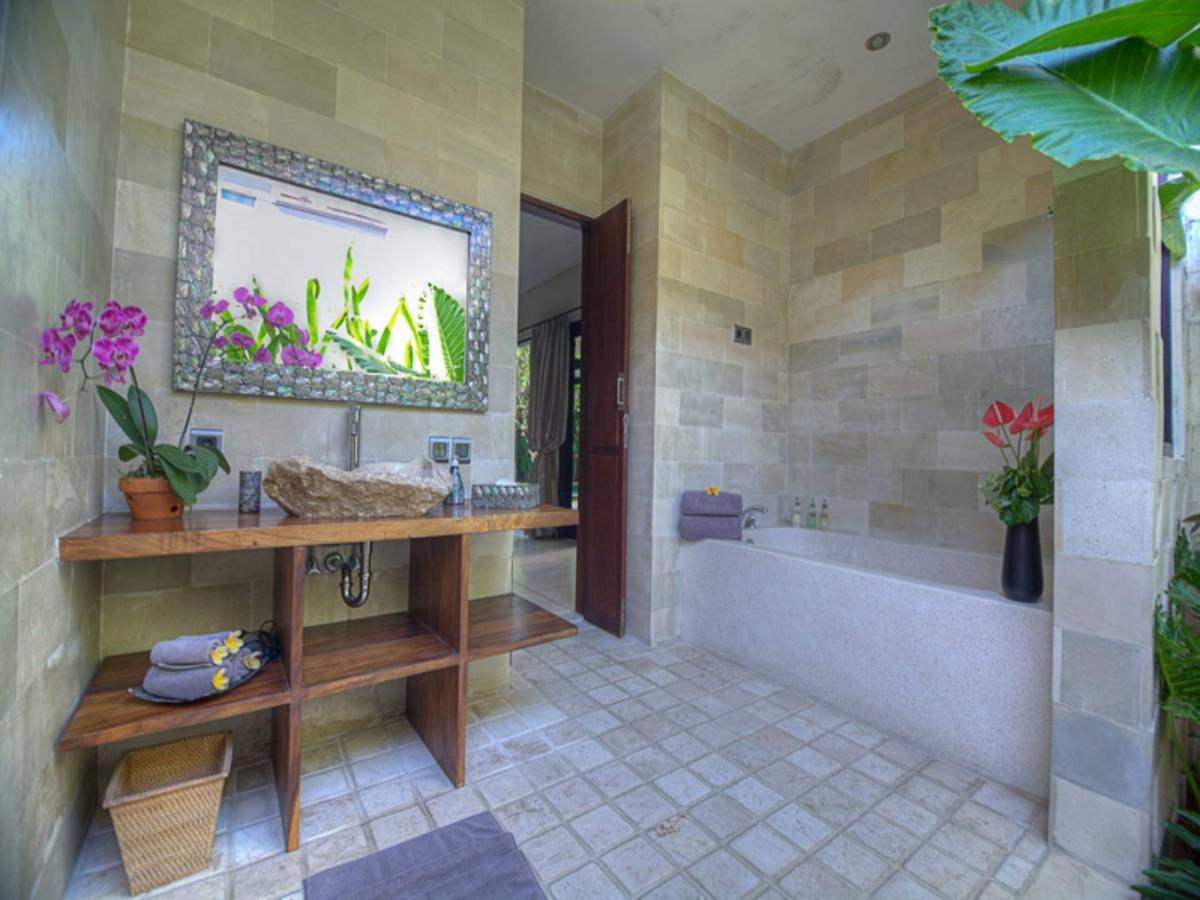 Rent villa Augusta, Indonesia, Bali, Seminjak | Villacarte