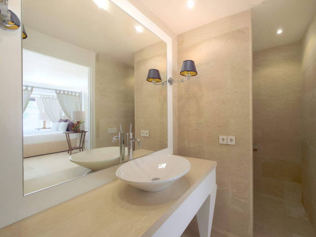 Rent villa Felicita, Indonesia, Bali, Changu | Villacarte