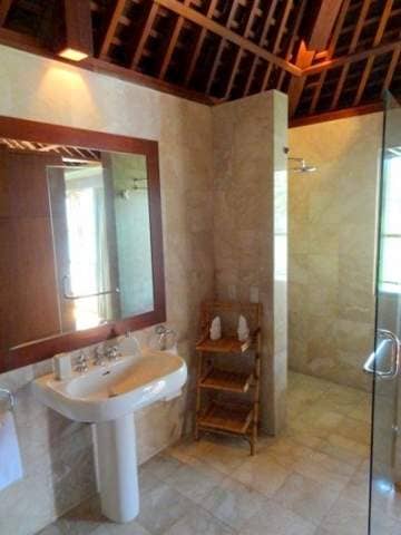 Rent villa rowena, Indonesia, Bali, Bukit | Villacarte