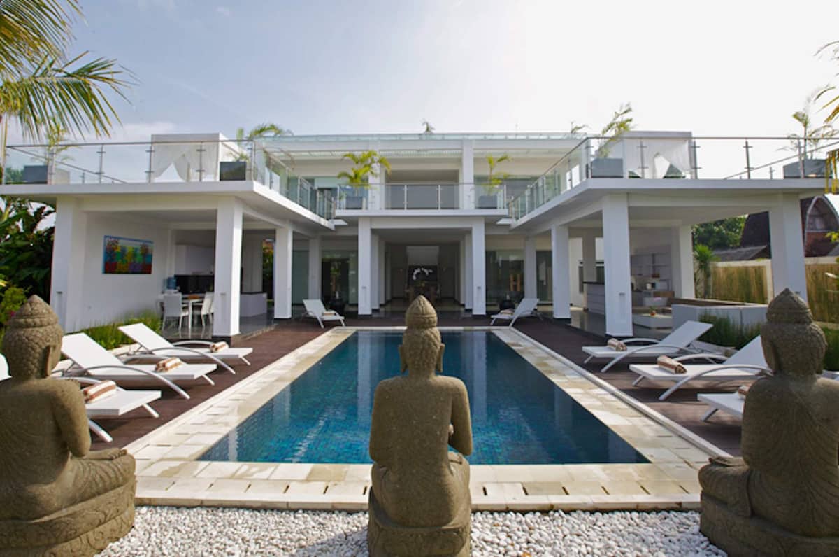 Rent villa rose, Indonesia, Bali, Seminjak | Villacarte