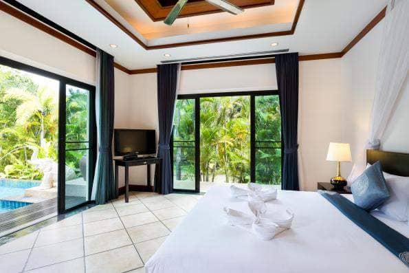 Продажа недвижимости Baan-Bua Thai Balinese Custom Villa, Таиланд, Пхукет, Най Харн | Villacarte