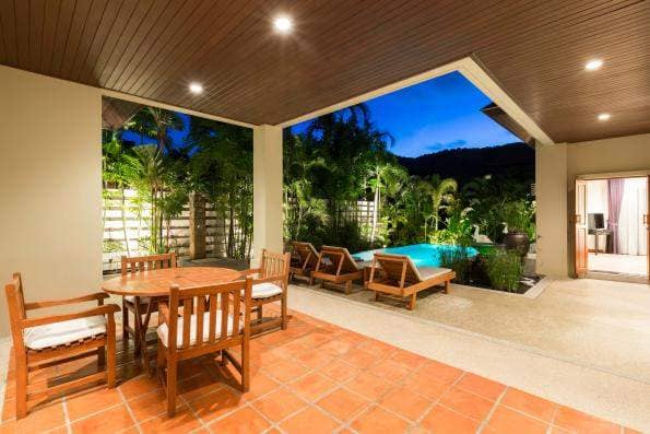 Продажа недвижимости Baan-Bua Thai Balinese Custom Villa, Таиланд, Пхукет, Най Харн | Villacarte