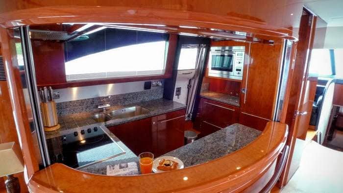 head.service.yacht.title