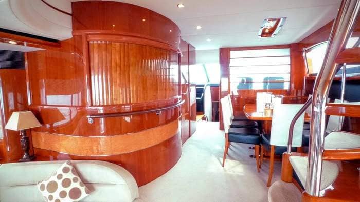 head.service.yacht.title