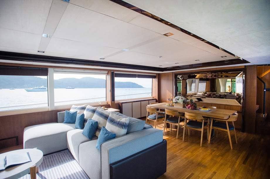 head.service.yacht.title