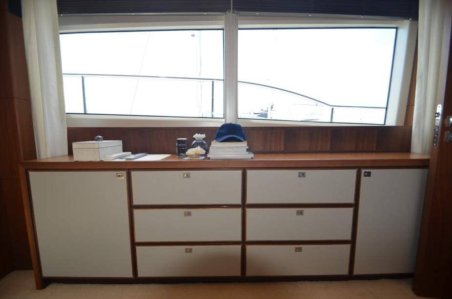 head.service.yacht.title