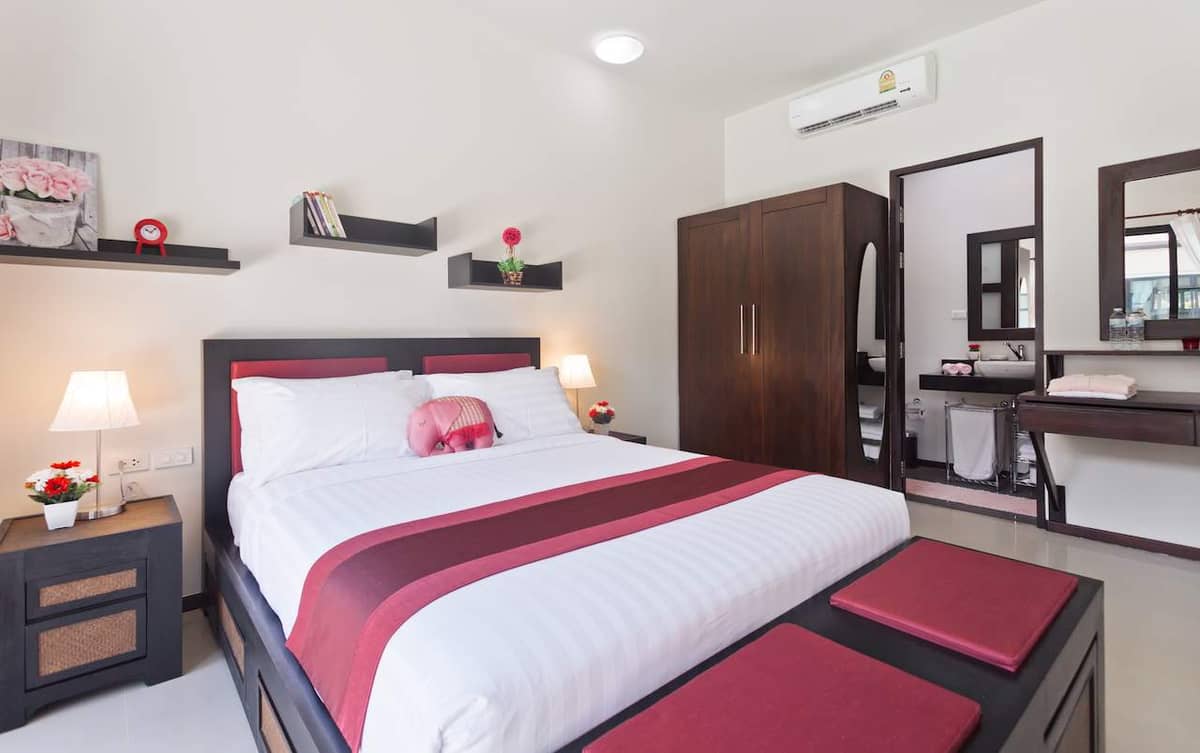 Rent villa Rock Pool Villa, Thailand, Phuket, Nai Harn | Villacarte