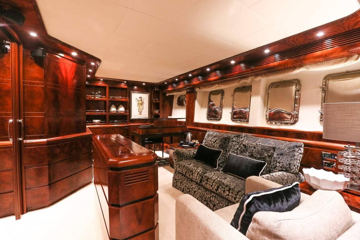 Astondoa 102 GLX, Cruise Ship, booking, rent | Villacarte