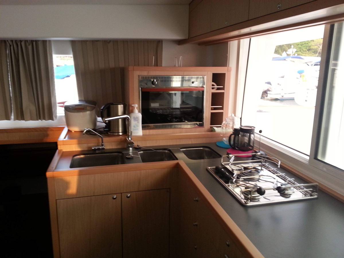 Lagoon 400 S2, Catamaran, booking, rent | Villacarte