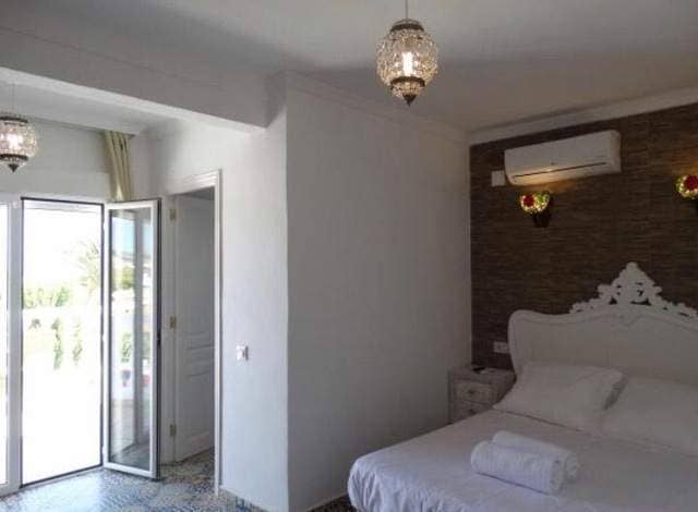 Продажа отеля Genevieve, Испания, Коста Бланка, Кальпе | Villacarte