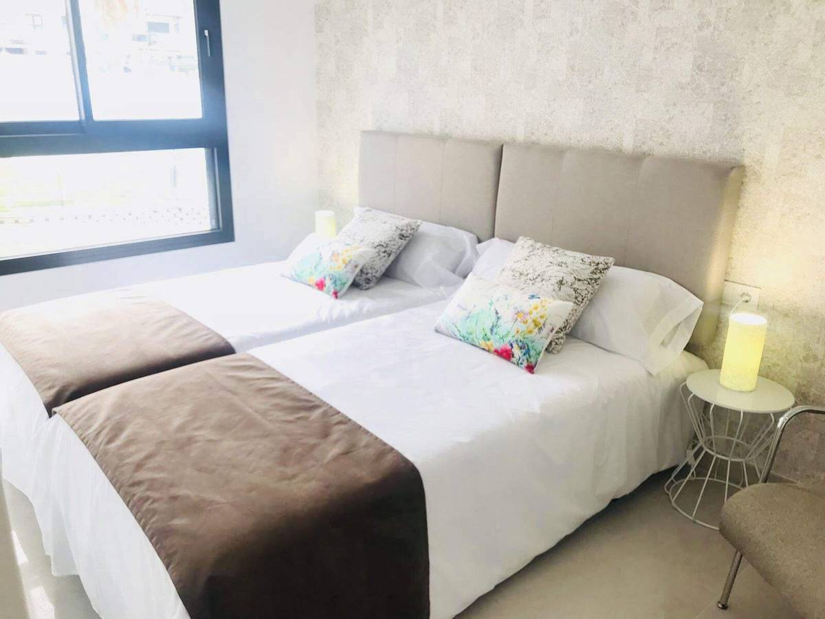 Продажа недвижимости BAHIA ARENA SANTA POLA, Испания, Коста Бланка, Санта-Пола | Villacarte
