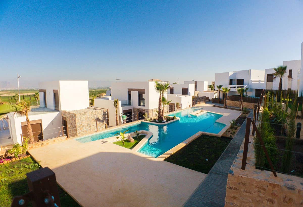 Продажа недвижимости LOS LAGOS 2, Испания, Коста Бланка, Торревьеха | Villacarte