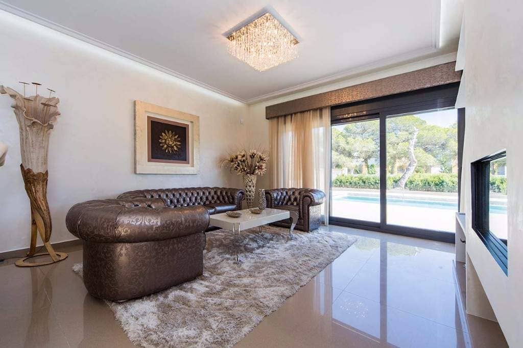 Продажа недвижимости  Amay Deluxe - Villa Silvia , Испания, Коста Бланка, Ориуэла Коста | Villacarte