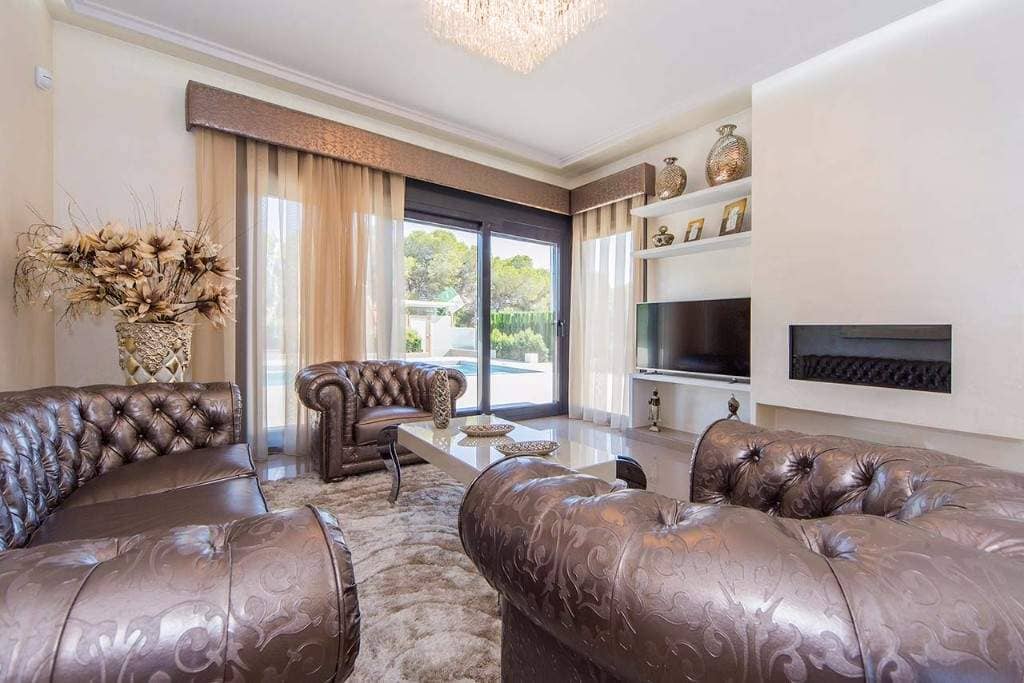 Продажа недвижимости  Amay Deluxe - Villa Silvia , Испания, Коста Бланка, Ориуэла Коста | Villacarte