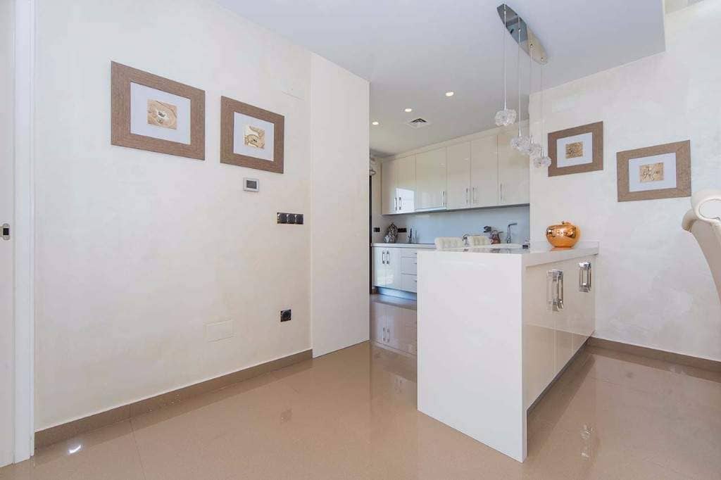 Продажа недвижимости  Amay Deluxe - Villa Silvia , Испания, Коста Бланка, Ориуэла Коста | Villacarte