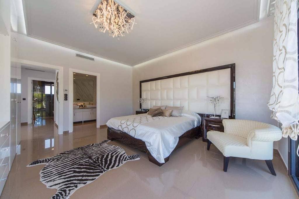 Продажа недвижимости  Amay Deluxe - Villa Silvia , Испания, Коста Бланка, Ориуэла Коста | Villacarte