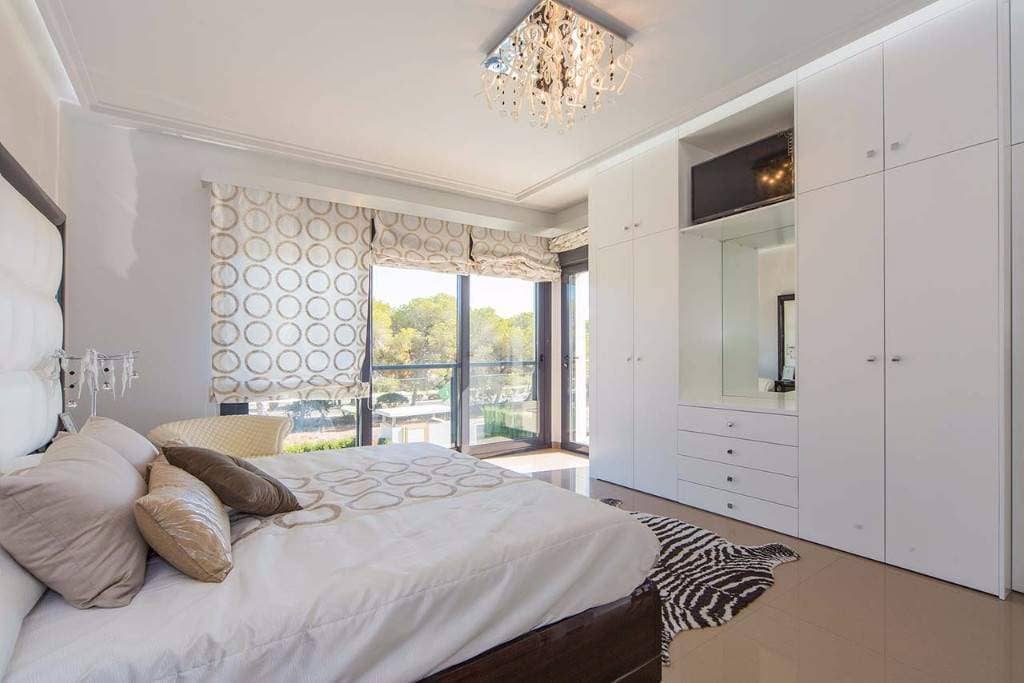 Продажа недвижимости  Amay Deluxe - Villa Silvia , Испания, Коста Бланка, Ориуэла Коста | Villacarte