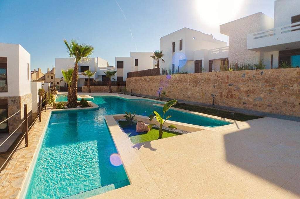 Продажа недвижимости  Los Lagos, Испания, Коста Бланка, Альгорфа | Villacarte