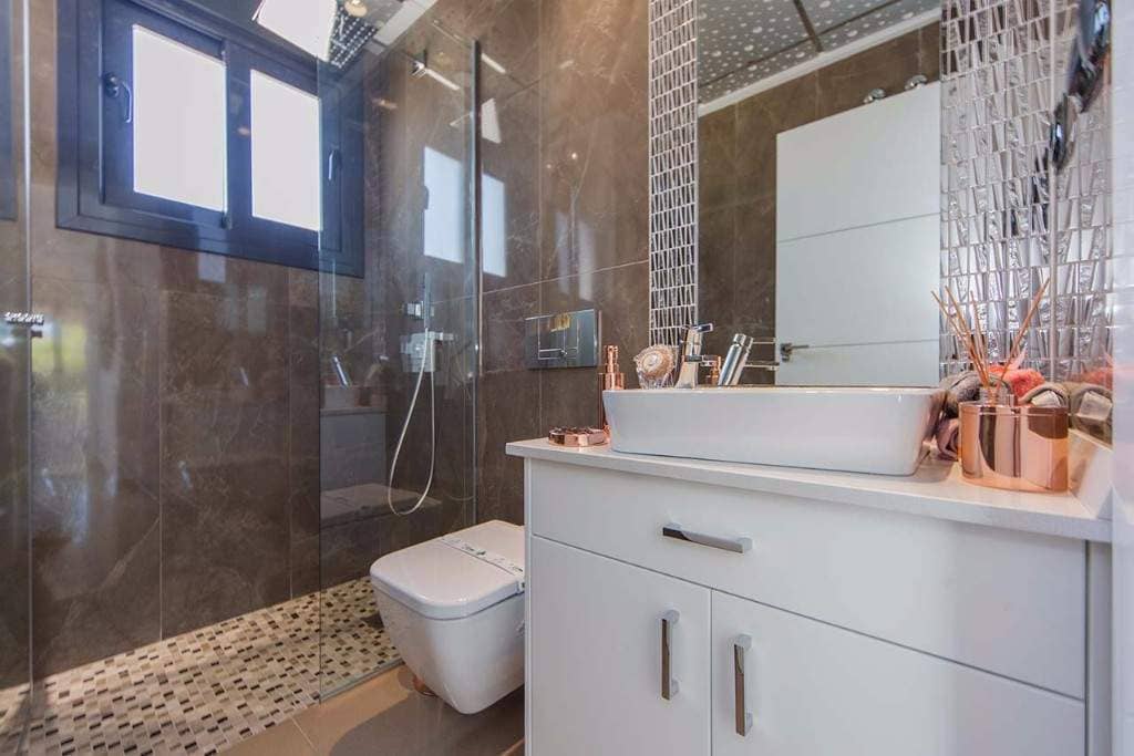 Продажа недвижимости  Amay Deluxe - Villa Silvia , Испания, Коста Бланка, Ориуэла Коста | Villacarte