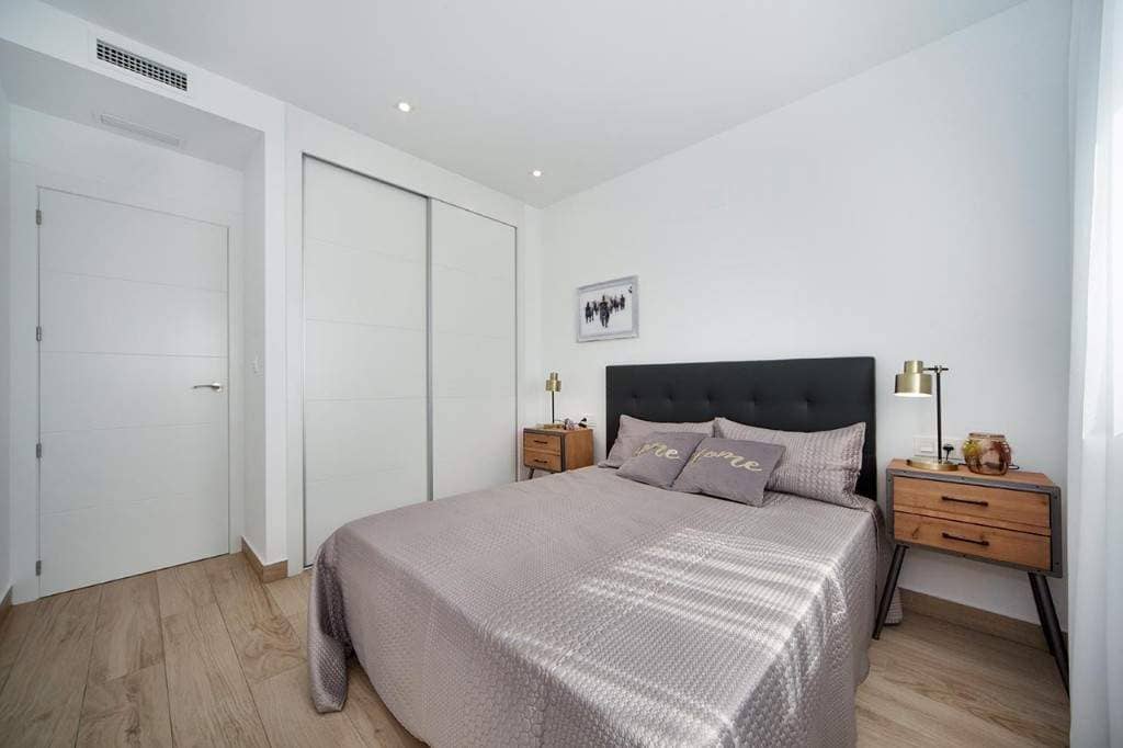Property for Sale  LAGUNA BEACH RESORT, Spain, Costa Blanca, Torrevieja | Villacarte