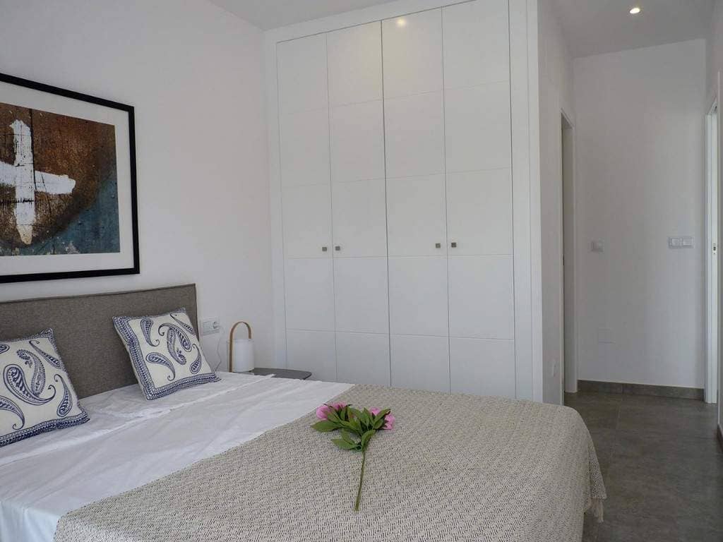 Продажа недвижимости  LA RAMBLA BEACH, Испания, Коста Бланка, Пилар де ла Орадада | Villacarte