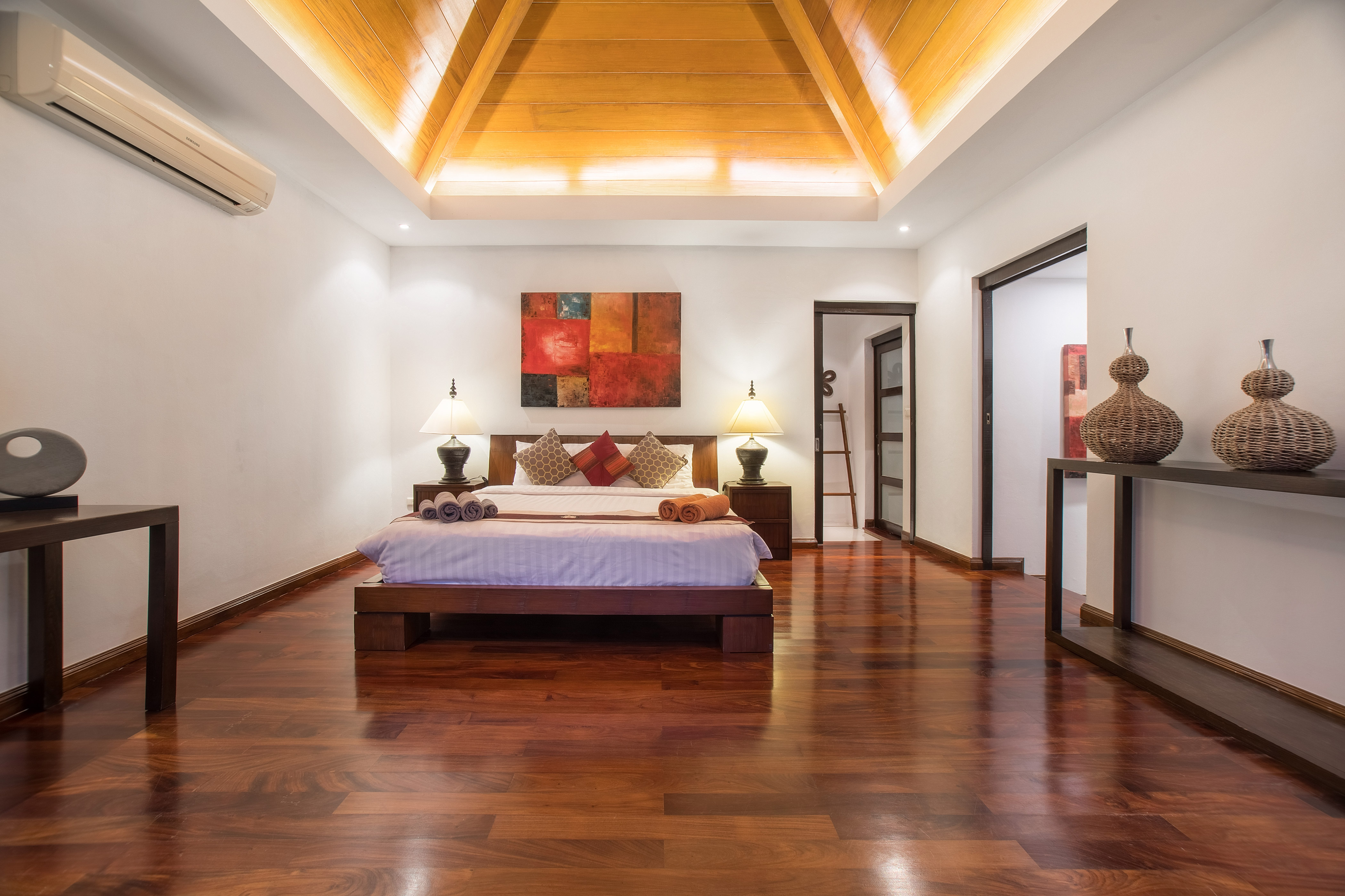 Rent villa Suksan, Thailand, Phuket, Nai Harn | Villacarte