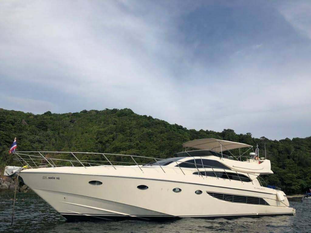 Riva 70, Yacht, booking, rent | Villacarte
