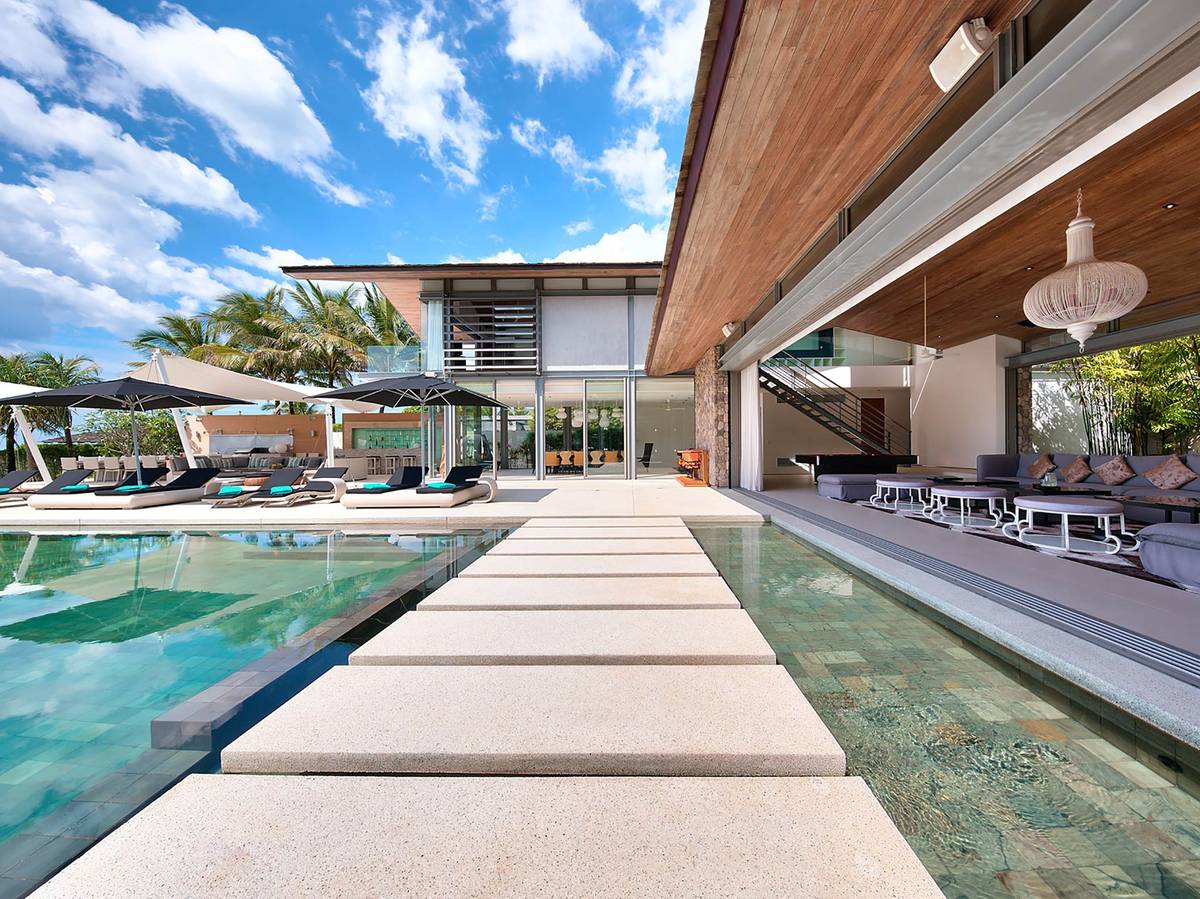 Rent villa Sava Tievoli, Thailand, Phuket, Phang Nga | Villacarte