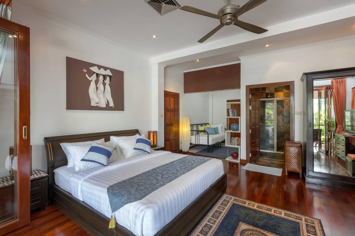 Rent villa Talay Naiharn, Thailand, Phuket, Nai Harn | Villacarte