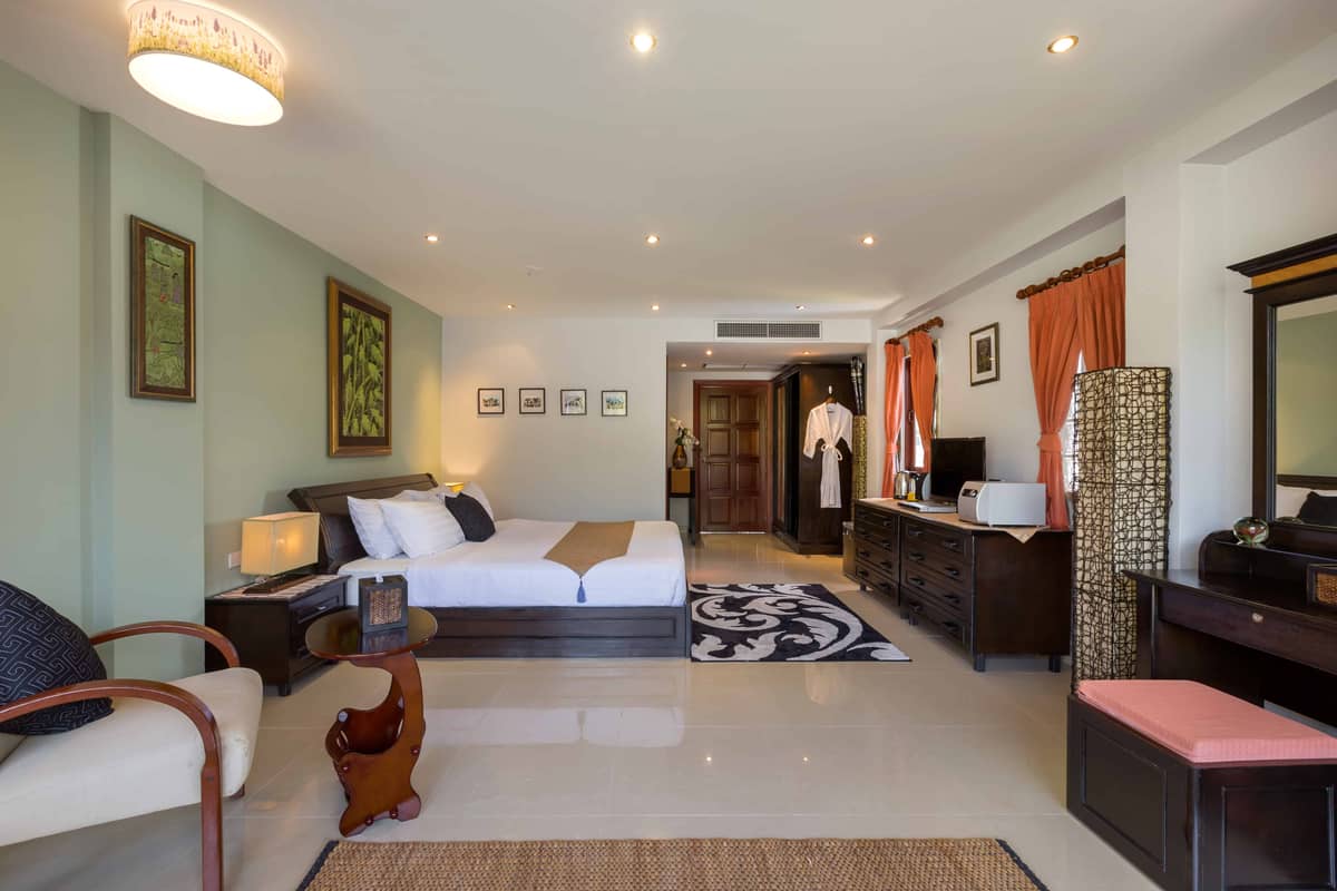 Rent villa Talay Naiharn, Thailand, Phuket, Nai Harn | Villacarte