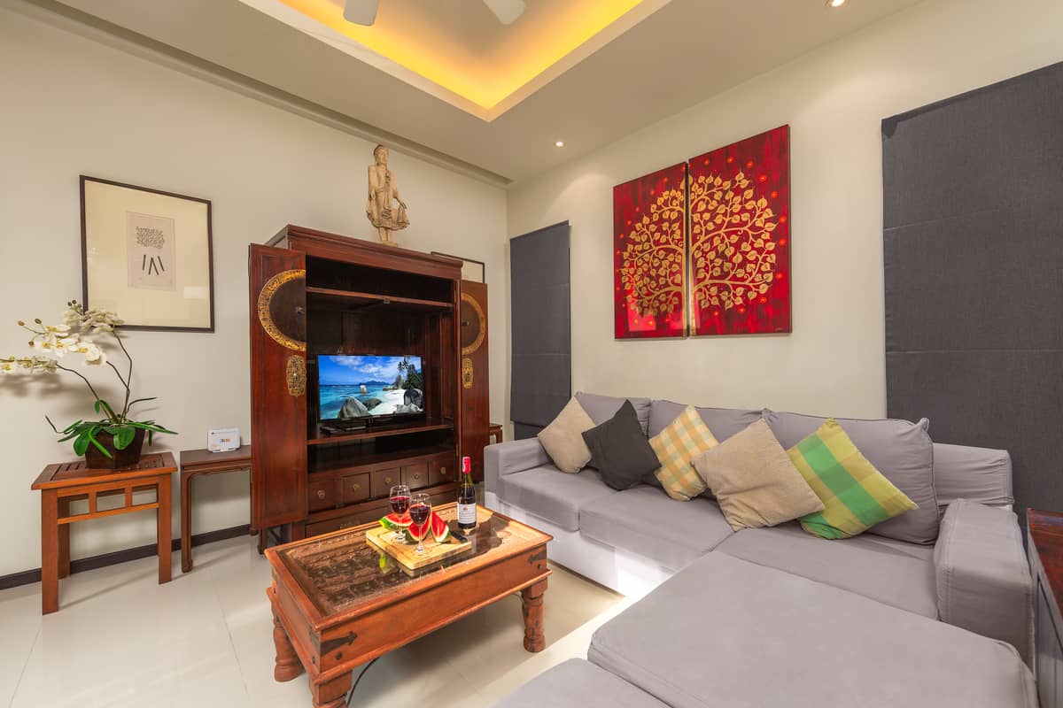 Rent villa Flores, Thailand, Phuket, Nai Harn | Villacarte