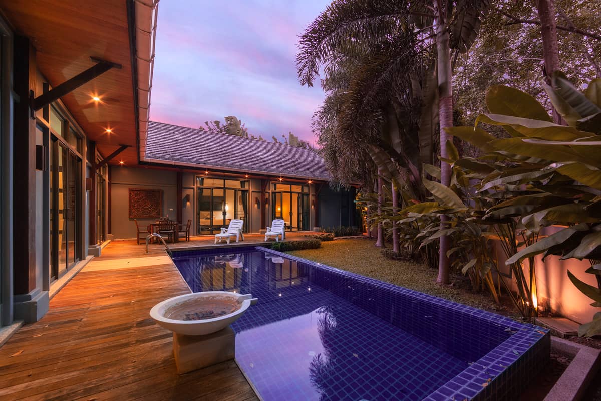 Rent villa Flores, Thailand, Phuket, Nai Harn | Villacarte