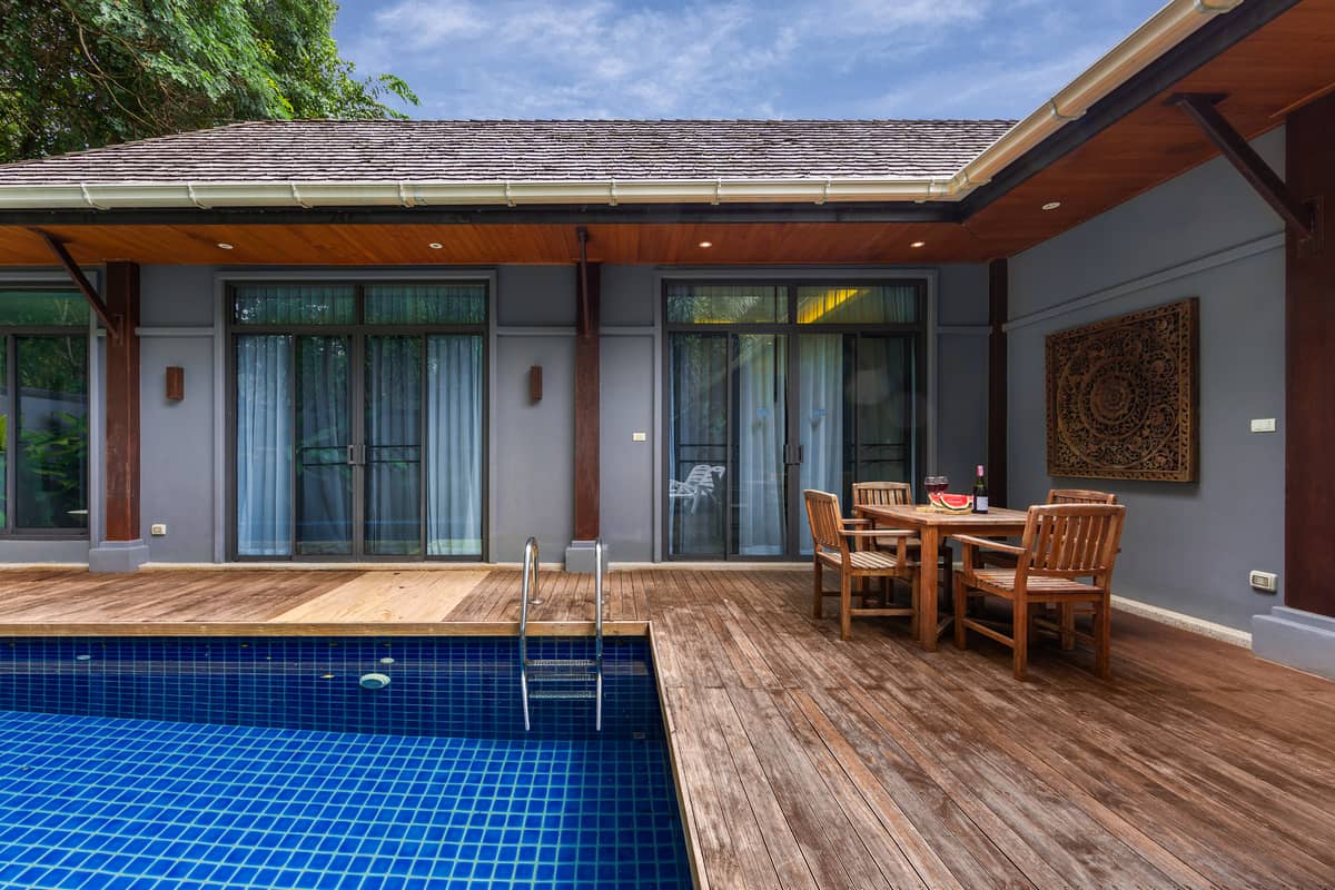 Rent villa Flores, Thailand, Phuket, Nai Harn | Villacarte