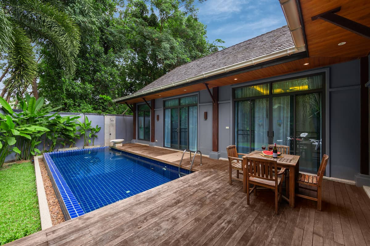 Rent villa Flores, Thailand, Phuket, Nai Harn | Villacarte