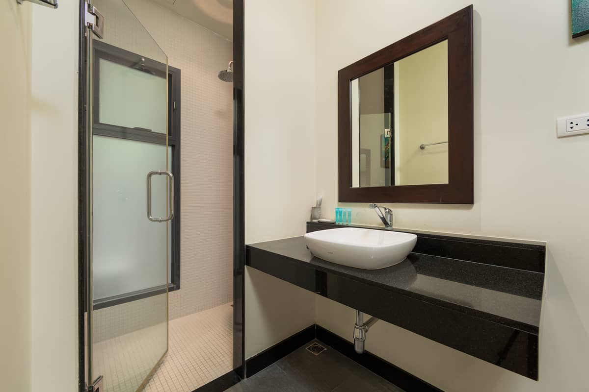 Rent villa Flores, Thailand, Phuket, Nai Harn | Villacarte
