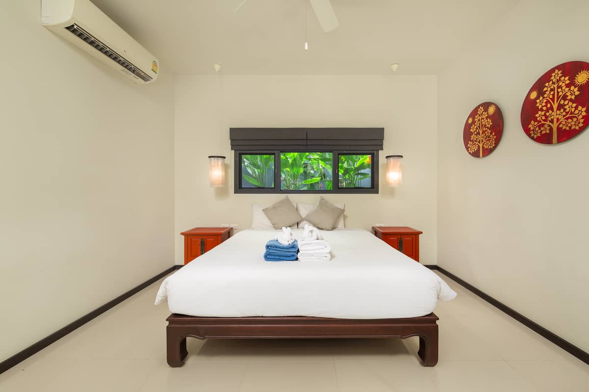 Rent villa Flores, Thailand, Phuket, Nai Harn | Villacarte