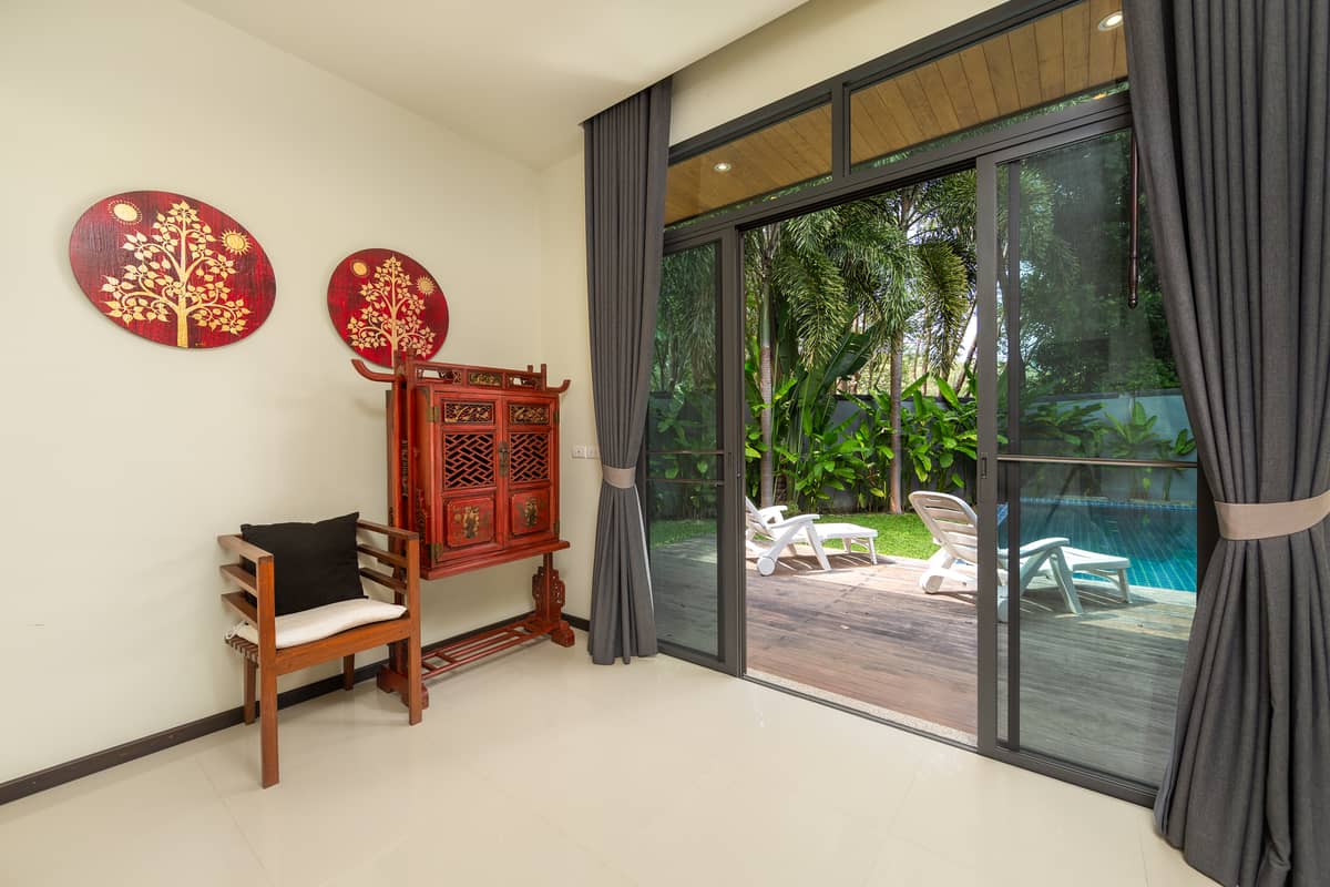 Rent villa Flores, Thailand, Phuket, Nai Harn | Villacarte