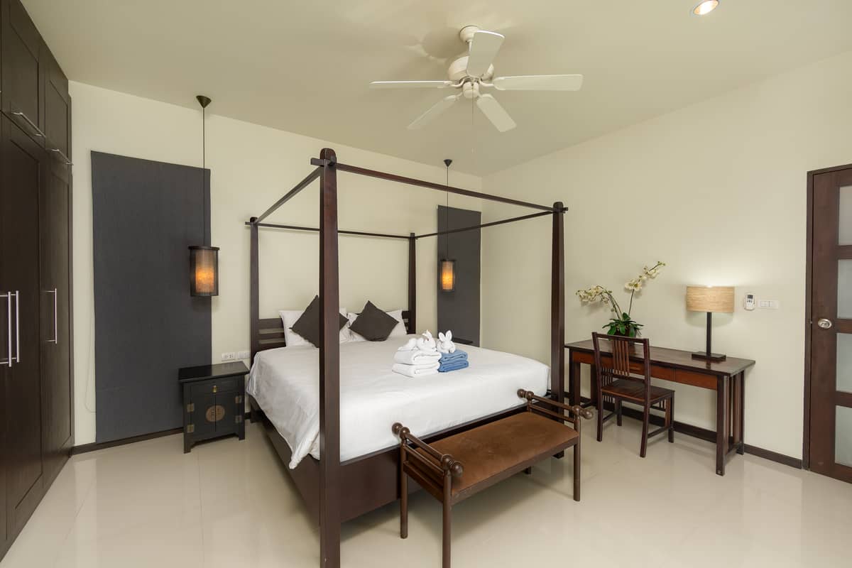 Rent villa Flores, Thailand, Phuket, Nai Harn | Villacarte