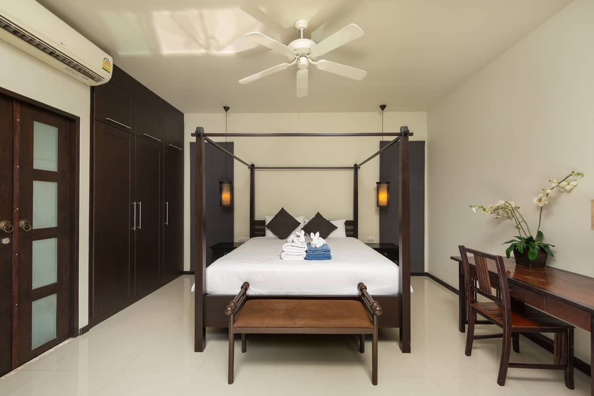Rent villa Flores, Thailand, Phuket, Nai Harn | Villacarte
