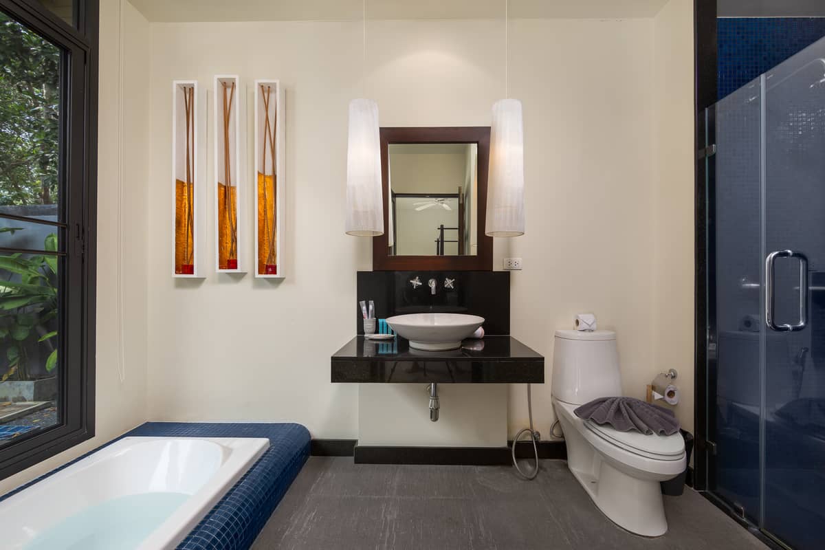 Rent villa Flores, Thailand, Phuket, Nai Harn | Villacarte