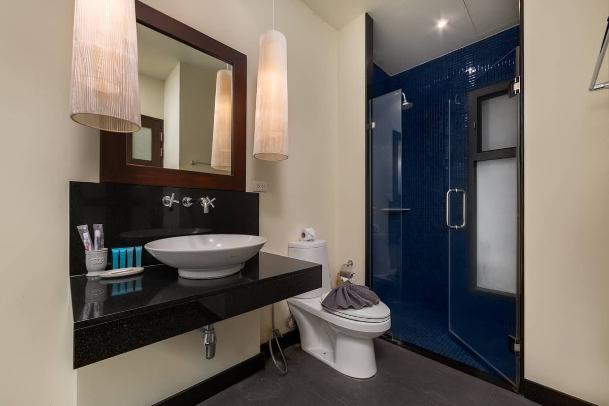 Rent villa Flores, Thailand, Phuket, Nai Harn | Villacarte