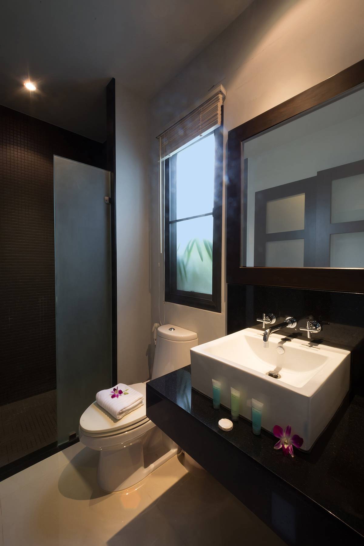 Rent villa Kokyang Epa, Thailand, Phuket, Nai Harn | Villacarte